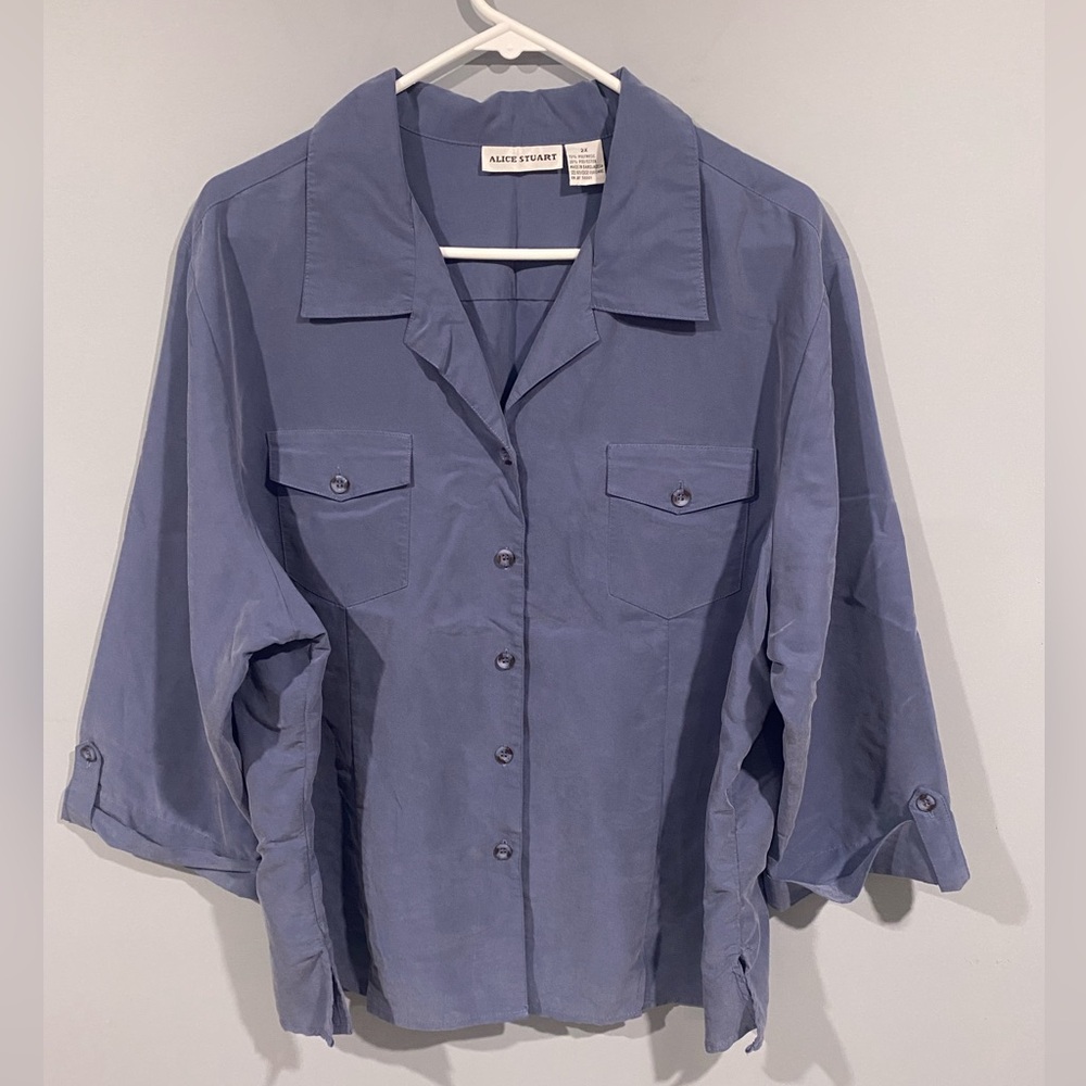 Women’s Button down blouse